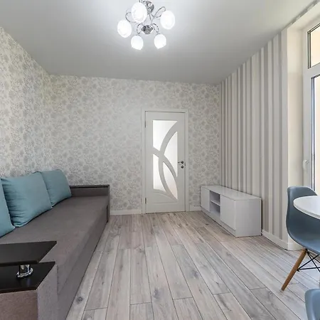 Апартаменти Метро Вирлиця Kyiv Exterior photo