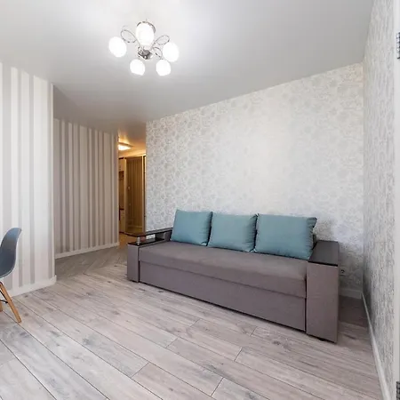 Апартаменти Метро Вирлиця Kyiv Exterior photo