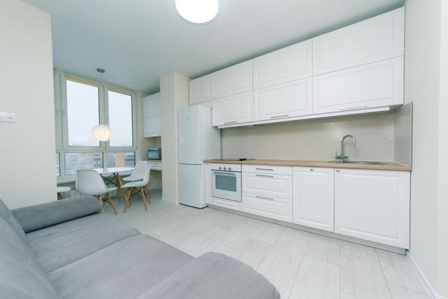 метро вирлиця Apartment Kyiv